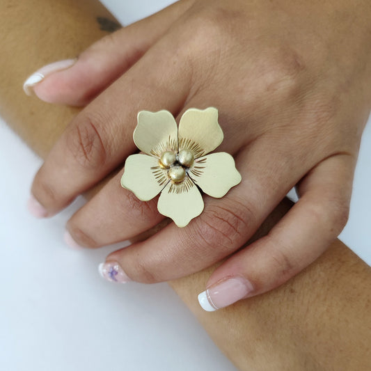 Anillo Floreciendo